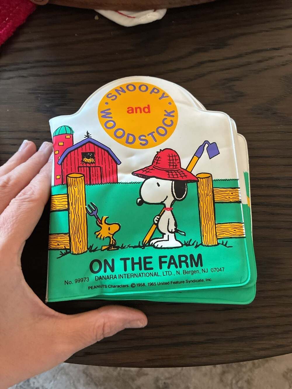 Vintage Peanuts Snoopy and Woodstock On The Farm Vinyl Baby Book A646